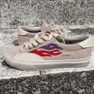 Straye Logan Flame Cream Rainbow Sneaker Skate Shoe Unisex Adult W 9.5 Men 8 EUC